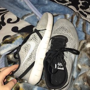 nike womens free run athletic sneakers